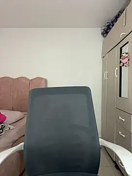 Emmily_19