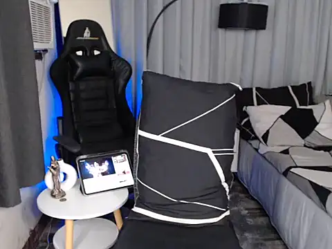 alexsuckable01