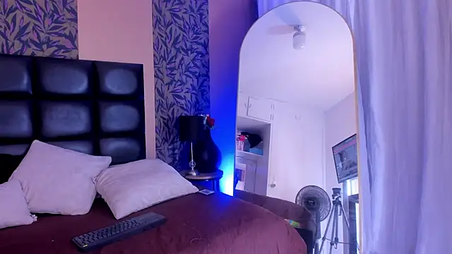 tian_sex live cam on StripChat