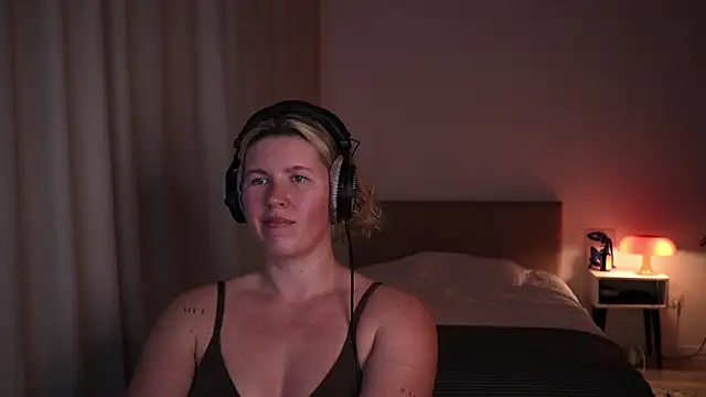 moonamii webcam