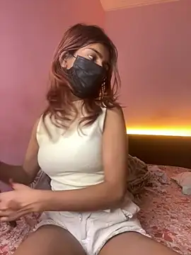Red_Barbie webcam