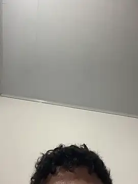 MorenoHot90 webcam