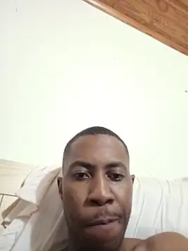 IAmYourGuy420 webcam