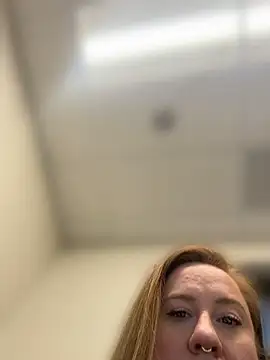 HelloTitti webcam