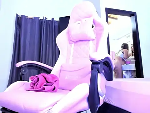 cristina697 webcam