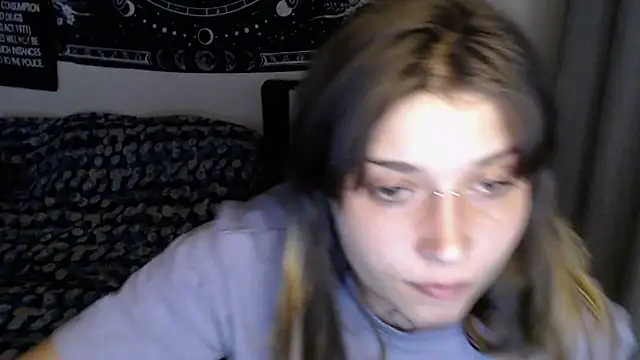 AlienforTwenty webcam