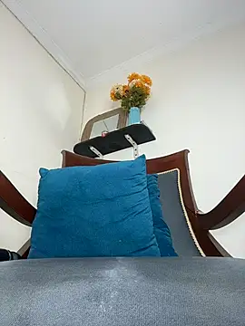 LilaRvsh webcam