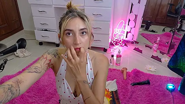 Mis_Cersi webcam