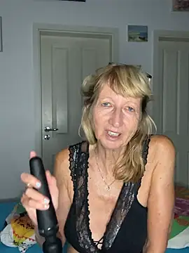 MatureKim webcam