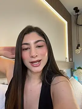 evelyn_hills webcam
