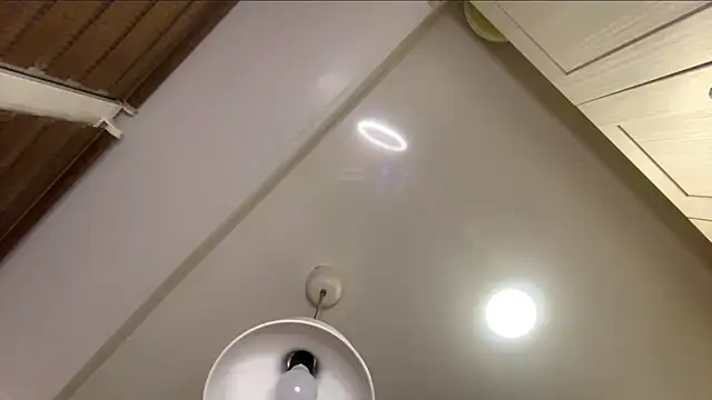 ZaraGuyette webcam