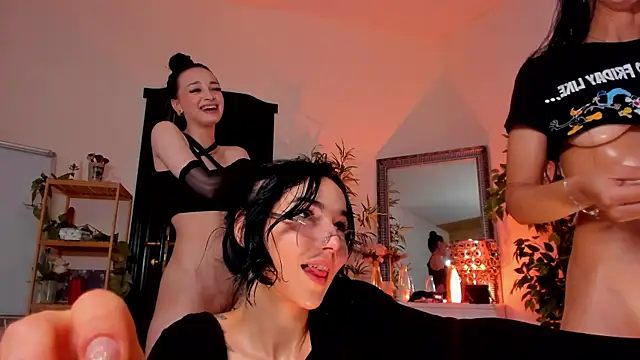 babygang_sidequests webcam