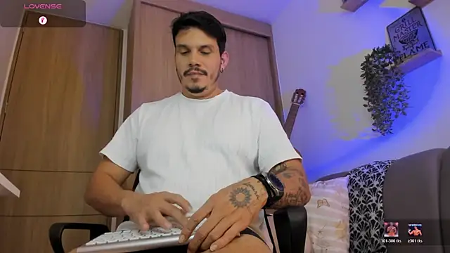 alejandro_stark webcam
