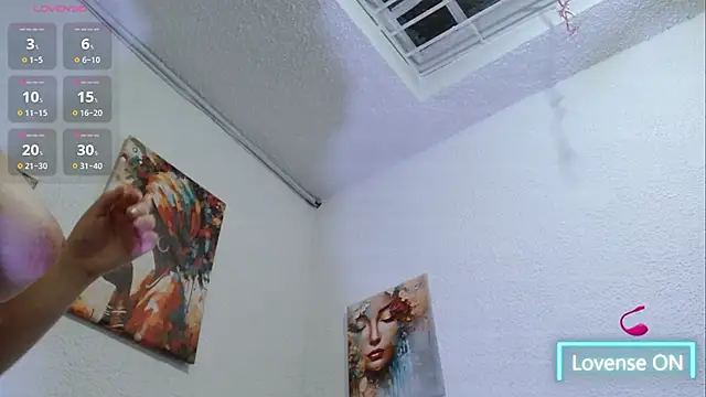 Lola_wish1 webcam