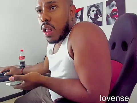 AlessandroHammed live sex cam