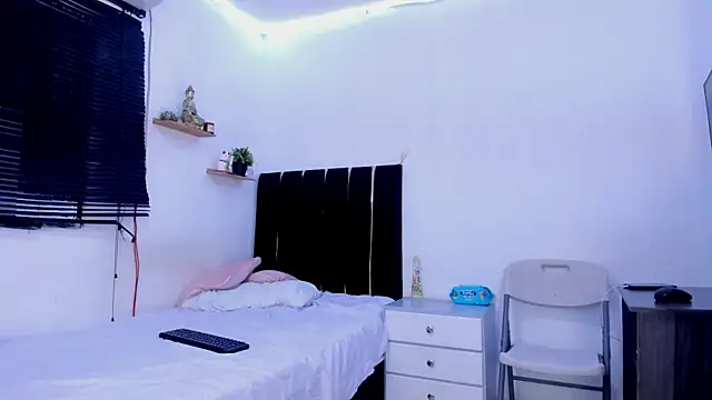 angel_boy02 live cam on StripChat