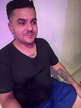 LatinBearX webcam