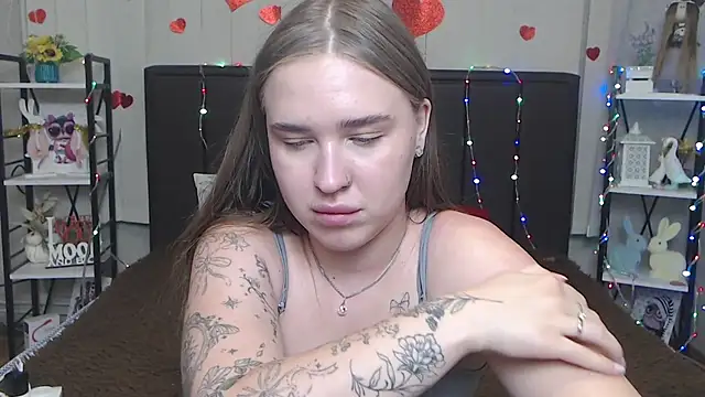 LauraHlot webcam