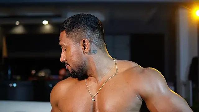 CallumMuscle live cam on StripChat
