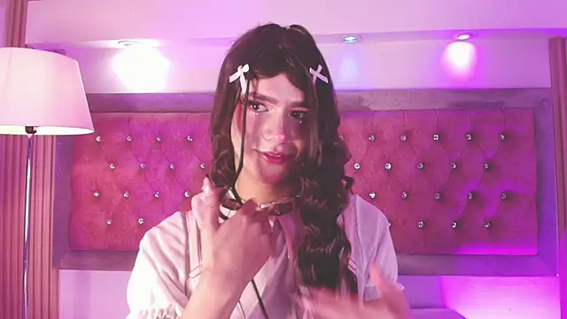 Andy_Leex live cam on StripChat
