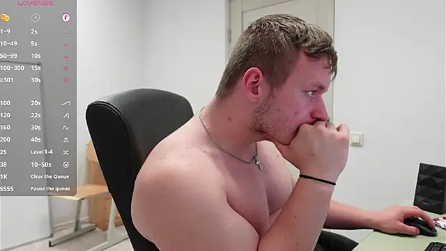 Richard_Dullas live cam on StripChat
