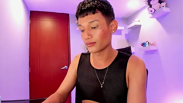 nicky_moo live cam on StripChat