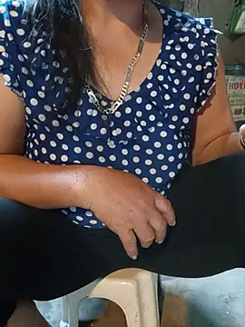 tuyet-nhi