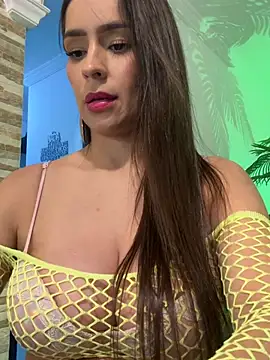 Mau_White live cam on StripChat