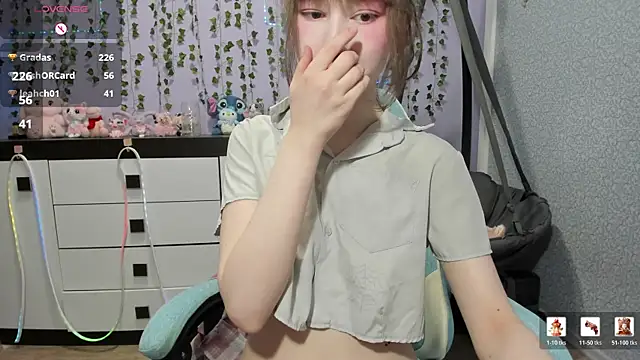 Yoonhee_ki live cam on StripChat