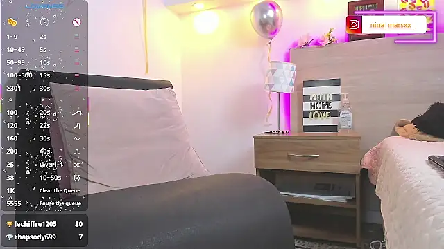 Nina-Mars live cam on StripChat