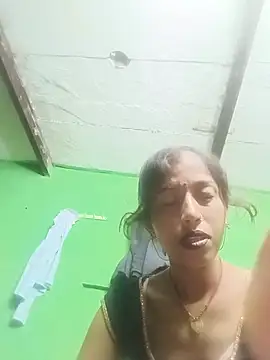 Cut_shivi56 webcam