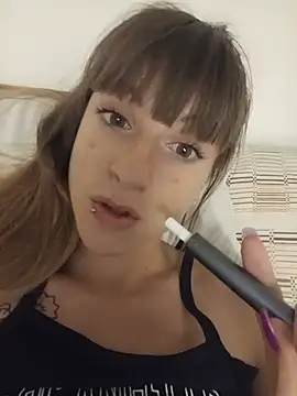 Cristina02 live cam on StripChat