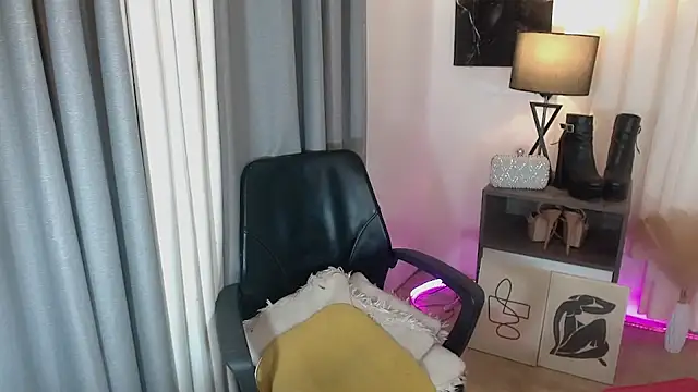 FuckingDolls69 webcam