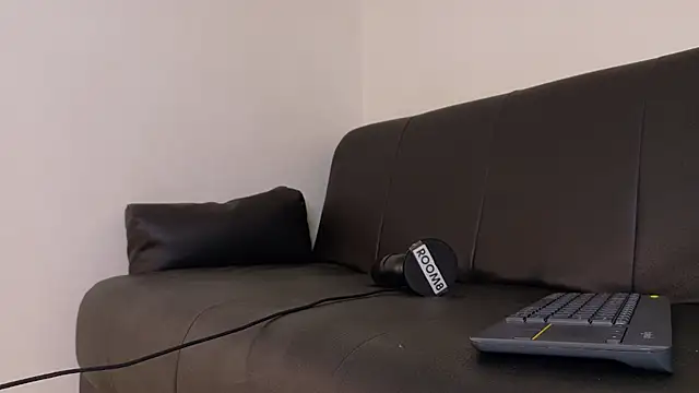 RiriiBrunette__ webcam