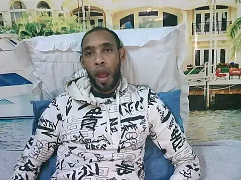 IndianMagicMike live cam on StripChat