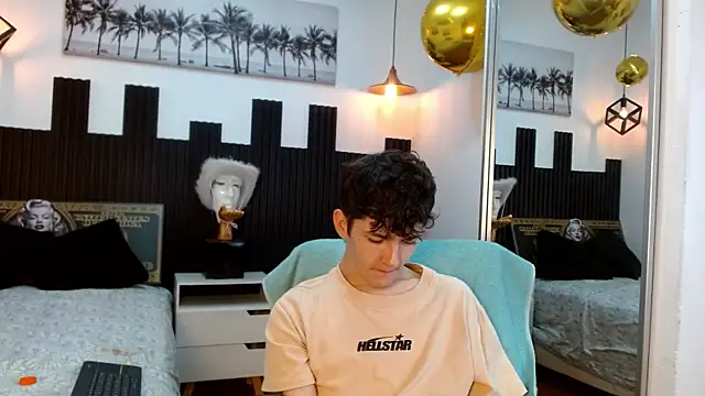 trevor_mob live cam on StripChat