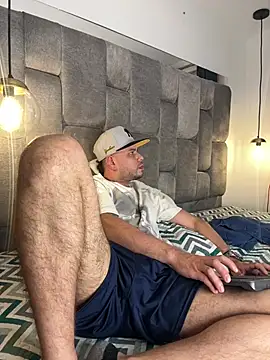 JuanY_David live cam on StripChat