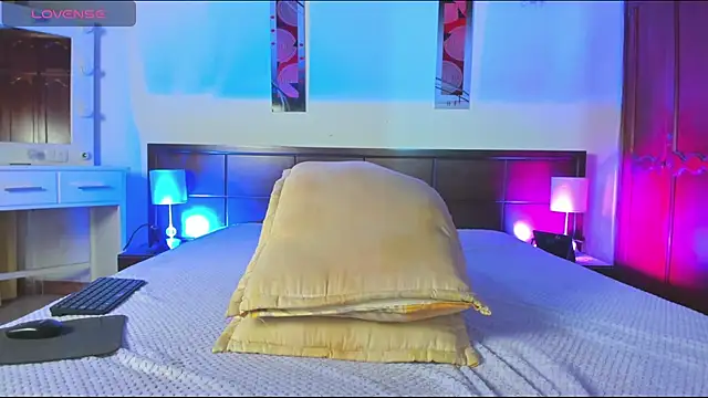MiaMarin_hot webcam