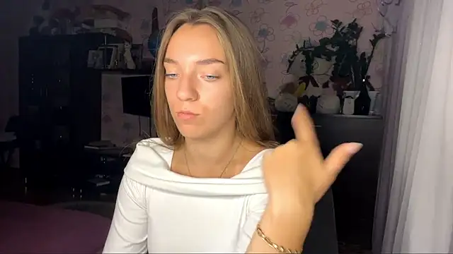 TanyaSavela live cam on StripChat