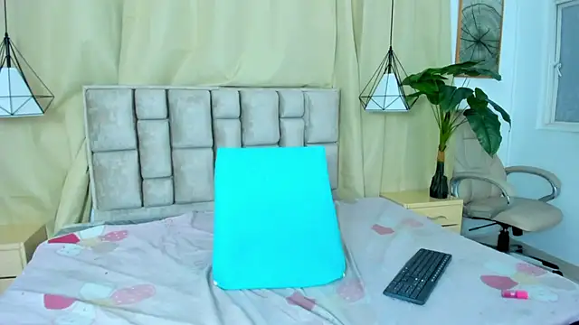 scarlettjohnson_ live cam on StripChat
