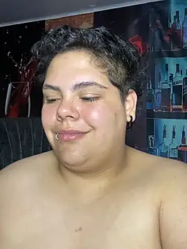 Hailey_Curvy webcam