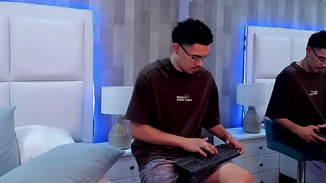 JadenJake webcam