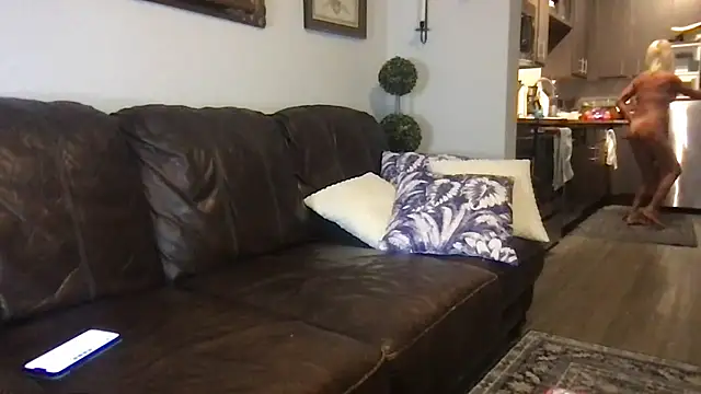 TiffaneyLove webcam