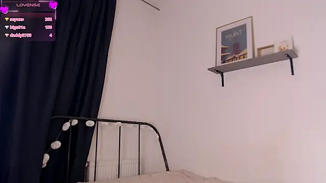 VivianMarble webcam