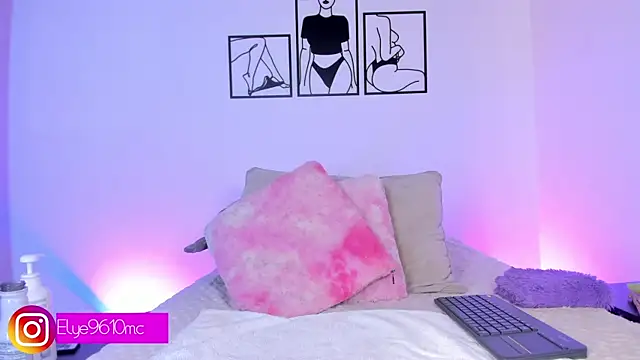 ellie_mcdonald webcam