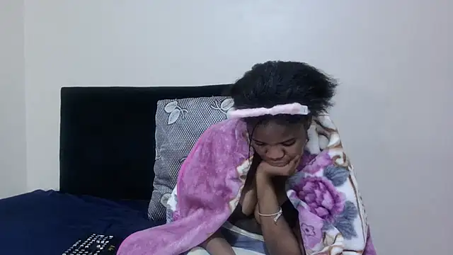 SweetTitties21 webcam