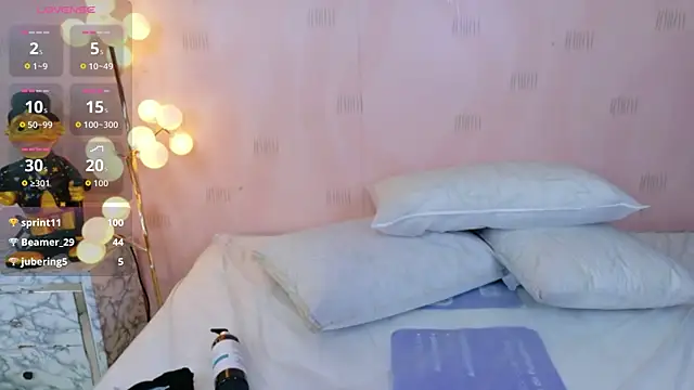 curvybuffgirllll webcam