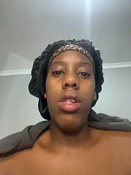 petite_bee webcam