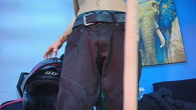 justin_twink20 live cam on StripChat
