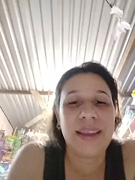 MIA-LARIOS live cam on StripChat